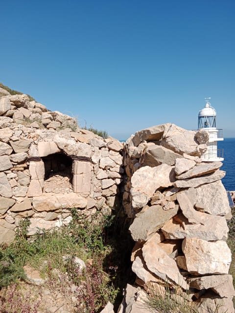 Discover the Island Dragonera by kayak and on foot - A balanced review of pros and cons