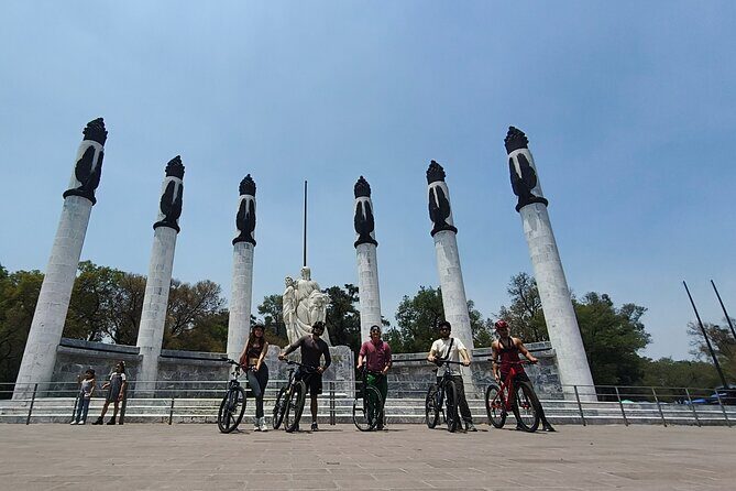 Discover the jewels of Chapultepec on a bike - An Adventure in the Heart of Mexico City’s Largest Park