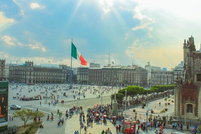 Discover the Latin-American Tower and Historic Center Tour - Exploring the Itinerary in Detail