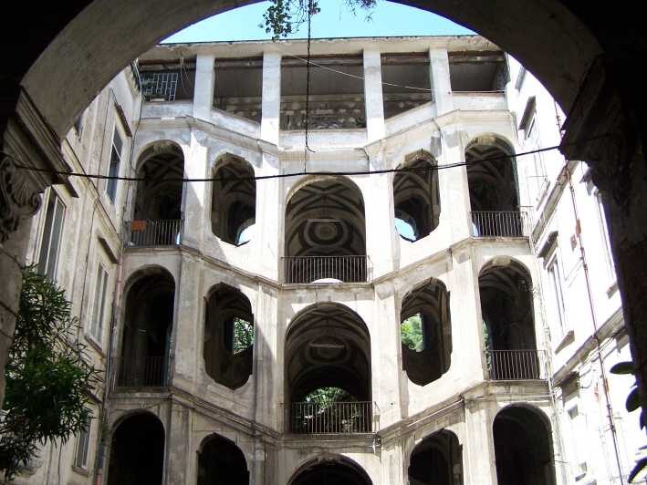 Discover the Rione Sanità with Insolitaguida - An In-Depth Look at the Tour Experience