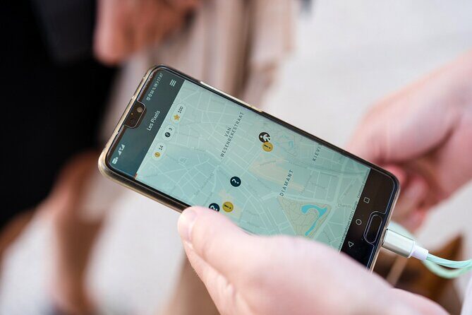 Discover the secrets of Brussels while playing - Exploring Brussels through a Playful Lens