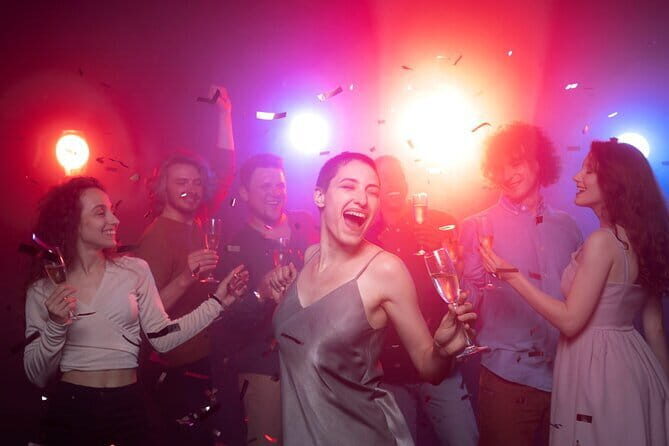 Discover the vibrant nightlife in Mumbai, India - FAQ