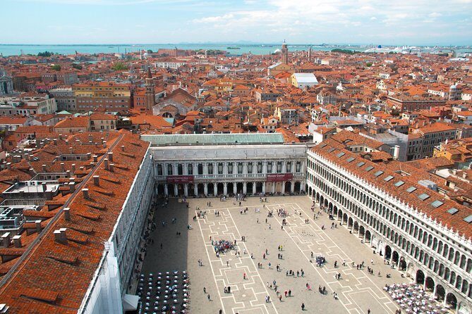 Discover Venices most Photogenic Spots with a Local - A Deep Dive into the Photogenic Venice Tour