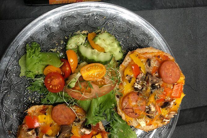 Discovering History and a Farm Public Market - Discovering History and a Farm Public Market: A Practical Guide for Curious Travelers