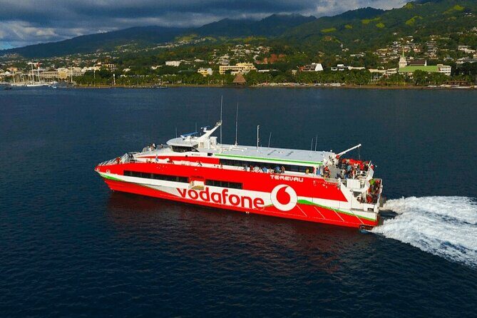 Discovering Moorea from Tahiti in 4x4 with the Ferry Terevau - An In-Depth Look at the Tour