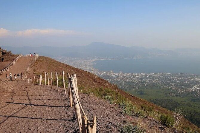 Discovering the Vesuvius - VIP tour / Small group - FAQ