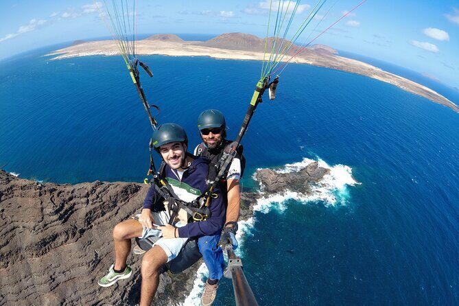 DISCOVERY FLIGHT tandem paragliding Lanzarote with pro pilot - FAQ