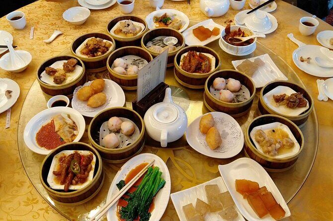 Discovery more Guangzhou evening foodie tour with locals - Key Points: