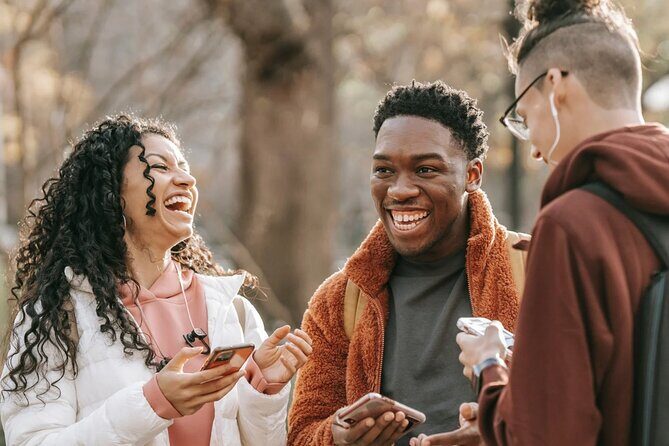 Discovery Track Game: The Mysteries of Lyon - Discovery Track Game: The Mysteries of Lyon – A Fun and Authentic Way to Explore the City