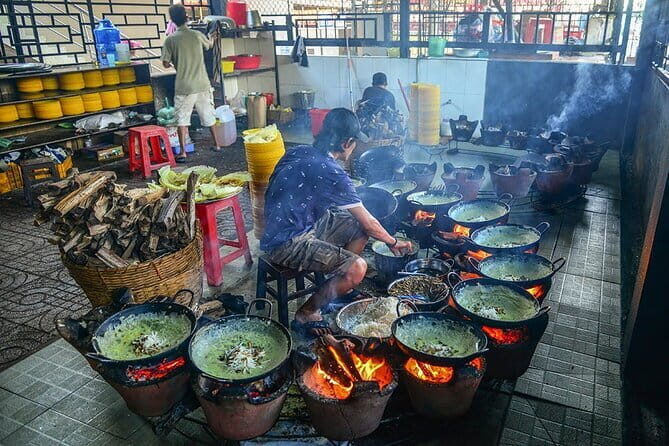 Dishes Authentic Street Food Tour Ho Chi Minh - Exploring the Dishes Authentic Street Food Tour in Ho Chi Minh City