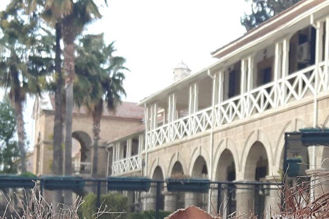 Divided Capital NICOSIA - FAQ