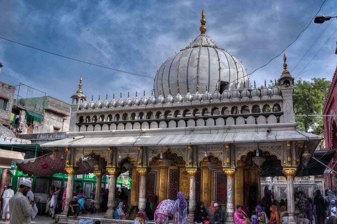 Divine Delhi: Explore Indian Faiths on a Cultural Tour - The Sum Up