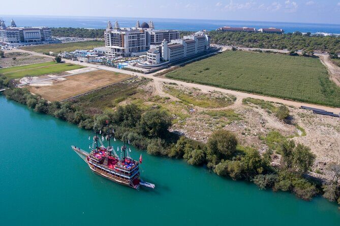 Dolphin Island Boat Tour - Transportation and Group Size