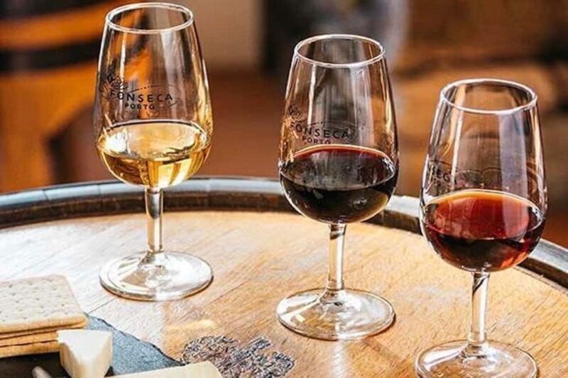 Douro from Porto: vintage tasting in a secret wine estate - Key Points