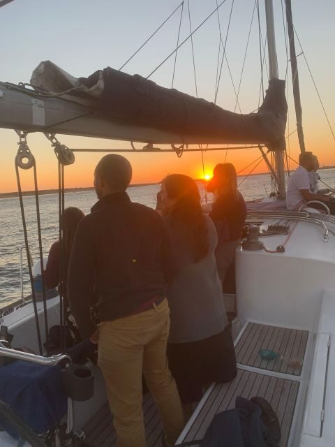 Douro Sunset Sailboat Experience in Porto - Key Points