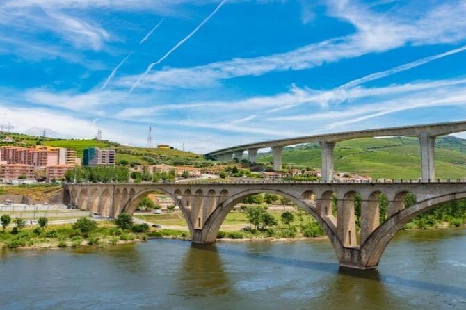 Douro Valley Cruise Porto to Pinhão: Breakfast, Lunch and Tasting - Assessing Value for Money