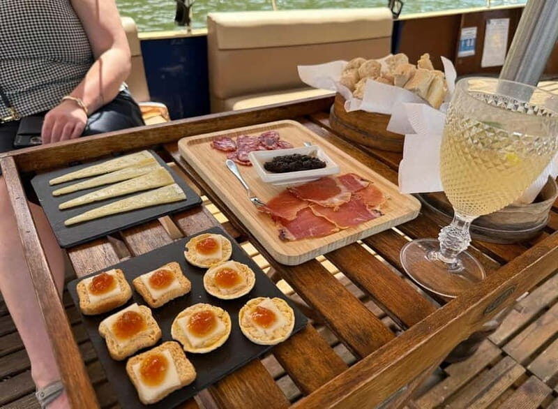 DOURO VALLEY: Premium Wine Tour, Winery Lunch & Private Boat - Key Points