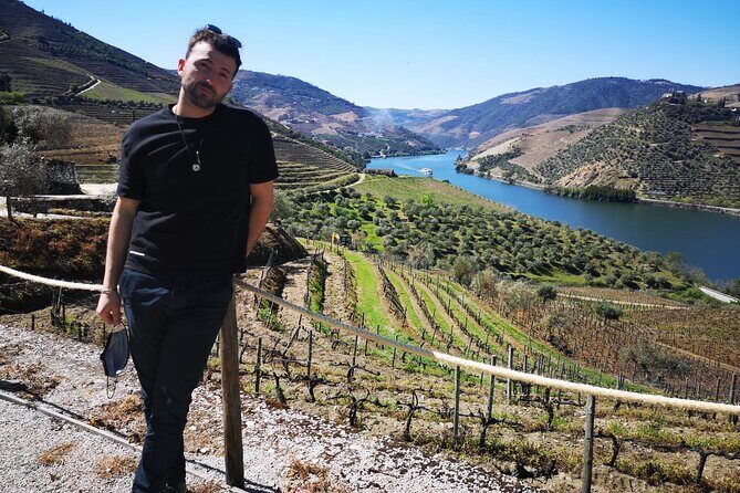 Douro Valley Wine Tour: Local Food & Wine Experience Small Group - Authenticity and Personal Touches from Reviewers