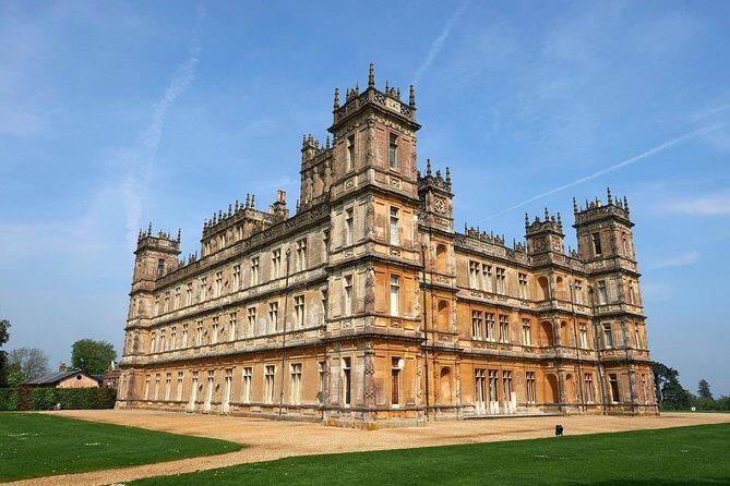 Downton Abbey and Village Coach Tour from London with Highclere - The Details of Your Downton Adventure