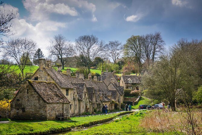 Downton Abbey Village, Blenheim Palace and Cotswolds Day Trip from London - Frequently Asked Questions