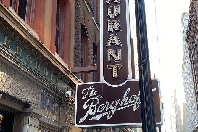 Downtown Chicago TV and Movie Sites Guided Walking Tour - FAQ