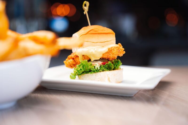 Downtown Fort Lauderdale Dinner & Drinks Tour - Key Points