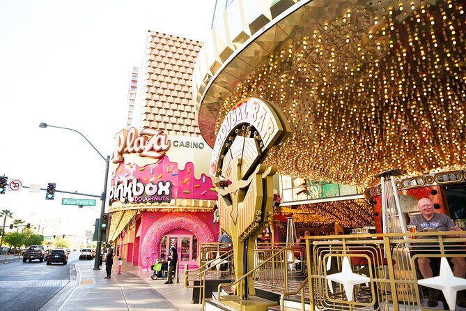 Downtown Fremont Street Walking Tour Las Vegas  English & Span - Key Points