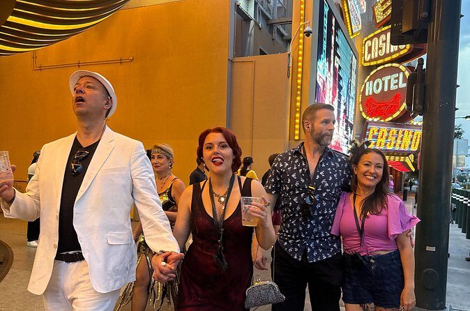 Downtown Fremont Street Walking Tour Las Vegas  English & Span - What Travelers Are Saying