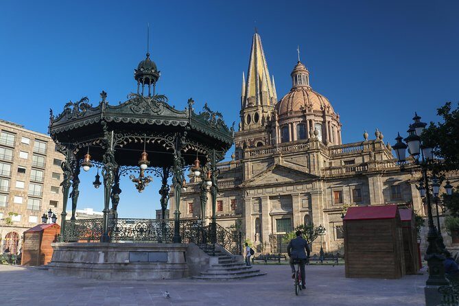 Downtown Guadalajara and Tlaquepaque Tour - Discovering Guadalajara and Tlaquepaque: A Traveler’s Guide to the Downtown Tour