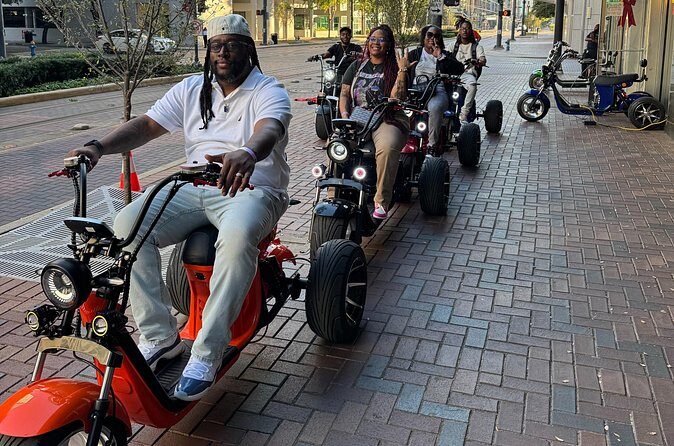 DownTown Houston Premium Trike 2 Seater Self Guided Tour - FAQs