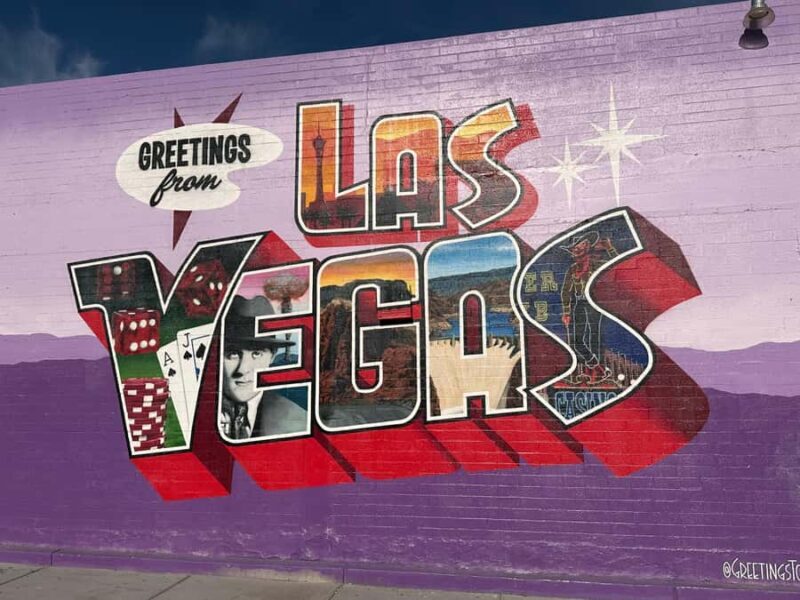 Downtown Las Vegas walking tour in French - Container Park: Recycled Art and Boutique Shopping