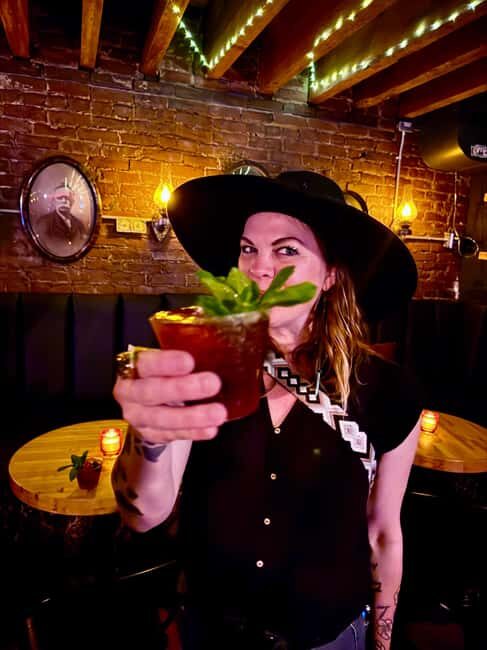 Downtown Louisville: Misfits and Mayhem Walk with Cocktail - Stories of Misfits and Mayhem