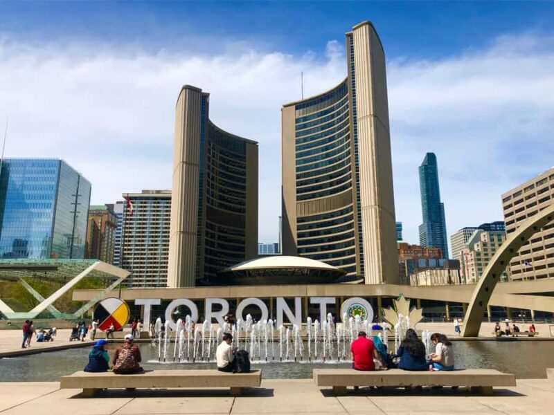 Downtown Toronto: Public Art and Architecture - An In-Depth Look at the Tour Experience
