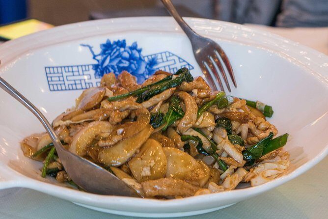 Downtown Vancouver Walking Food Tour: VIP Asian Eats - Who should consider this tour?