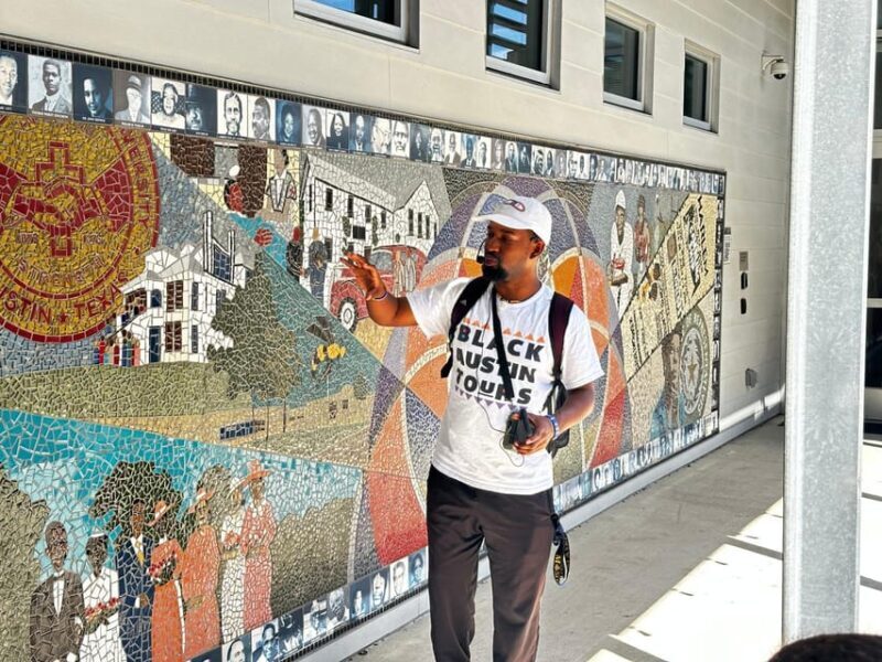 Downtown Walking History Tour - The Bottom Line