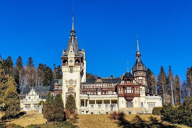 Dracula's Grave, Pele Castle and Târgovite Princely Court - In-Depth Review of the Tour Experience