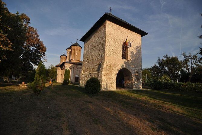 Dracula's Tomb and Mogosoaia Palace, Private Tour from Bucharest - The Sum Up: Who Will Love This Tour?