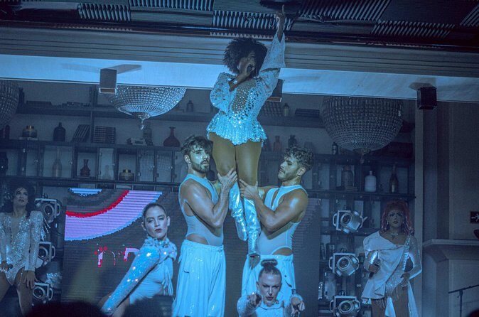 Dragaret Live Music and Dance Show in Cancun - FAQs