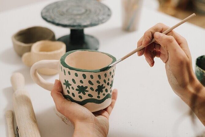 Drawing and Painting Class with Anna - The Experience in Detail: The Artistic Process