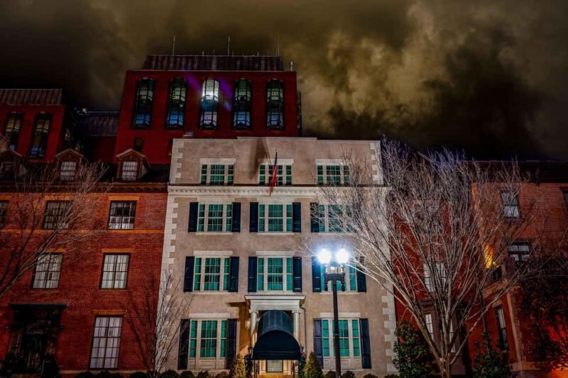 Dreaded Dead Descent of the District: DC Ghost Tour - Key Points