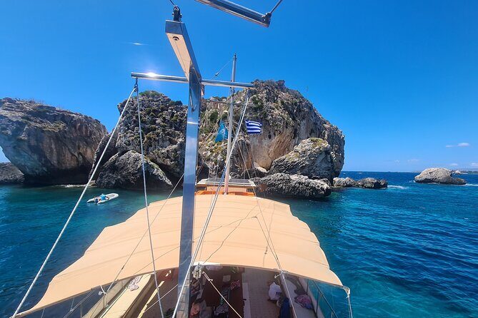 "Dreamy cruise"Daily Cruise from Argostoli harbour with a traditional Greek boat - The Experience in Detail