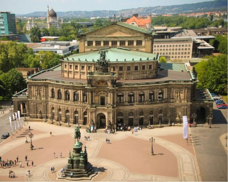 Dresden: 1.5-Hour Comedy Bus Tour in German - The Practicalities and Value