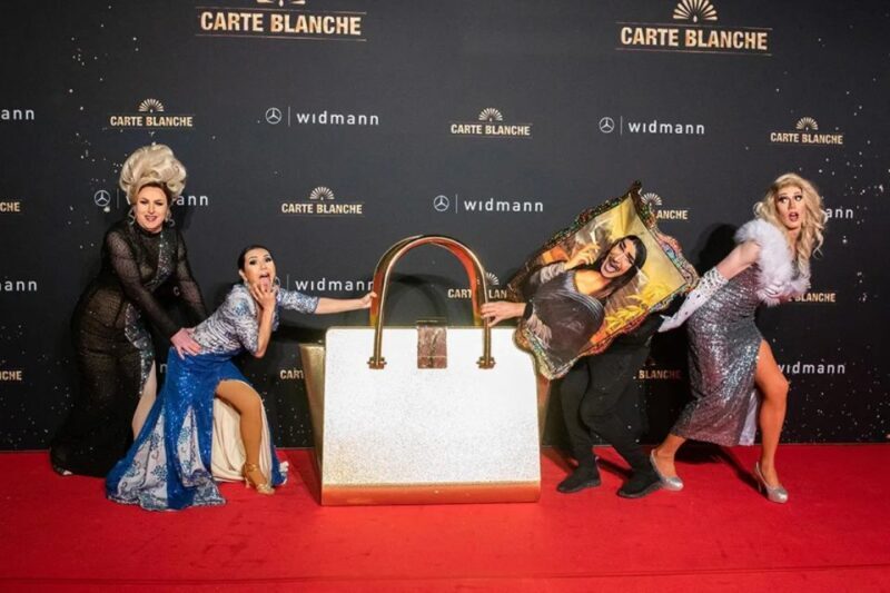 Dresden: Entrance Ticket for Travesty Revue Show - Who Is This Tour Best For?