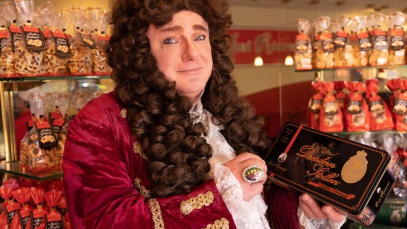 Dresden: Guided Bus Tour to Stollen Bakery with Tasting - Dresden: Guided Bus Tour to Stollen Bakery with Tasting — An Authentic Holiday Food Experience