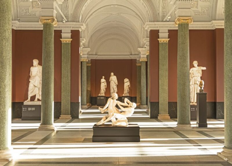 Dresden: Semperoper and Old Masters Picture Gallery - Accessibility and Convenience