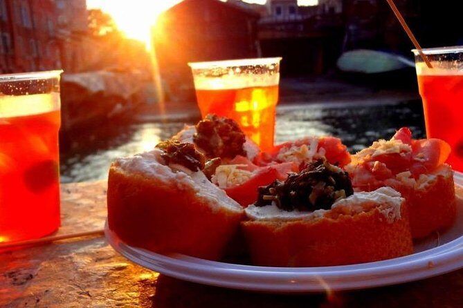 Drink eat and walk in Venice - A Detailed Look at the Experience