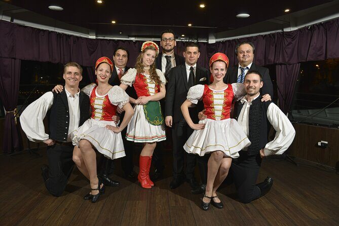 Drinks and Folklore Show Cruise in Budapest - Key Points