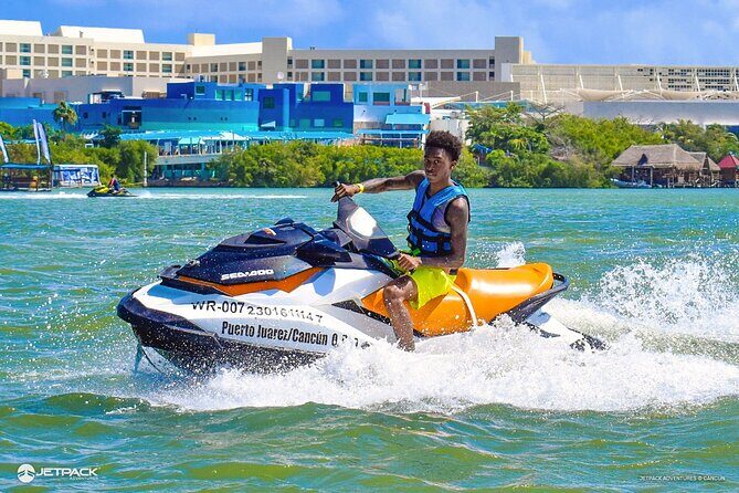 Drive a waverunner & enjoy the adrenaline in the Nichupte Lagoon - Key Points