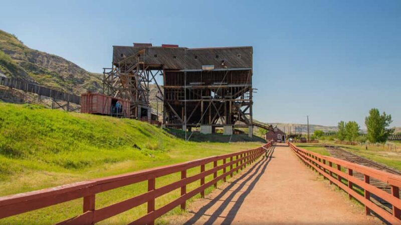 Drumheller Tour: Museum, Hoodoos,Horseshoe Canyon & Lot More - Additional Scenic Spots and Free Time