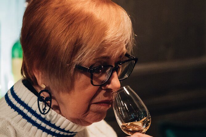 Dublin 6 Whiskey Tasting & 3 Food Pairing Walking Tour with Local - Who Should Consider This Tour?